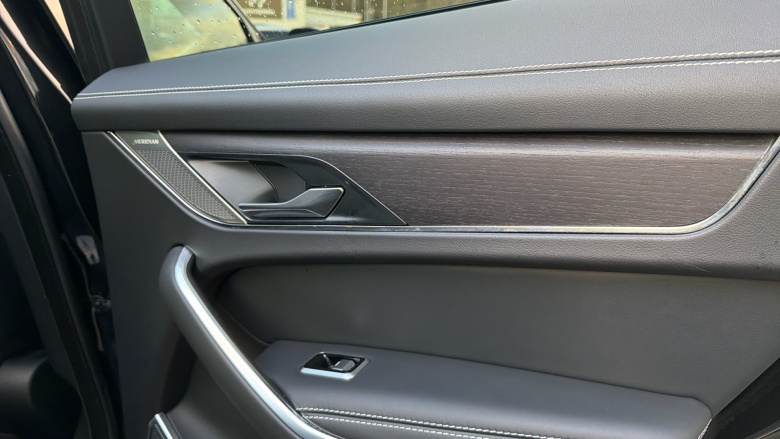 Jaguar F-Pace 2.0 D200 R-Dynamic HSE Black 5dr Auto AWD Diesel Estate